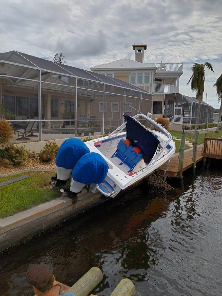 Hooker Marine boat recovery